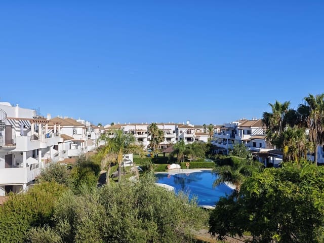 2 soveværelse Lejlighed til salg i La Barrosa, Chiclana de la Frontera med swimmingpool - € 299.000 (Ref: 9232804)