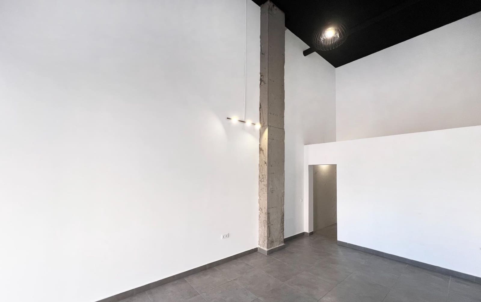 Local Comercial en Novo Sancti Petri en venta - 159.990 € (Ref: 9287714)