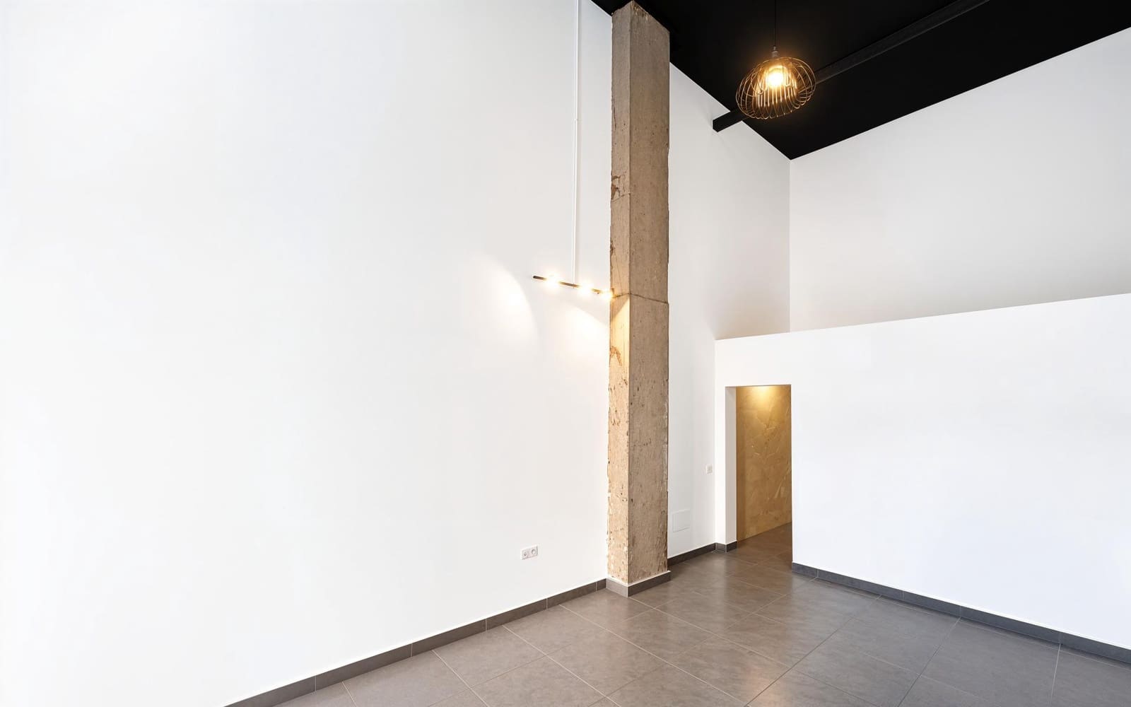 Commercial for sale in Novo Sancti Petri - € 159,990 (Ref: 9287714)
