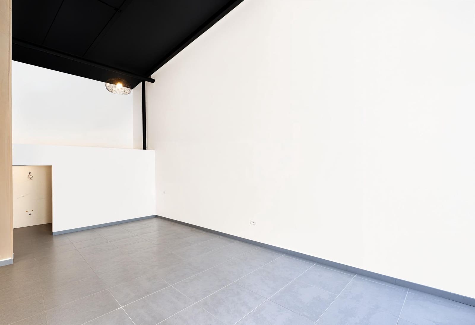 Commercial for sale in Novo Sancti Petri - € 159,990 (Ref: 9287714)