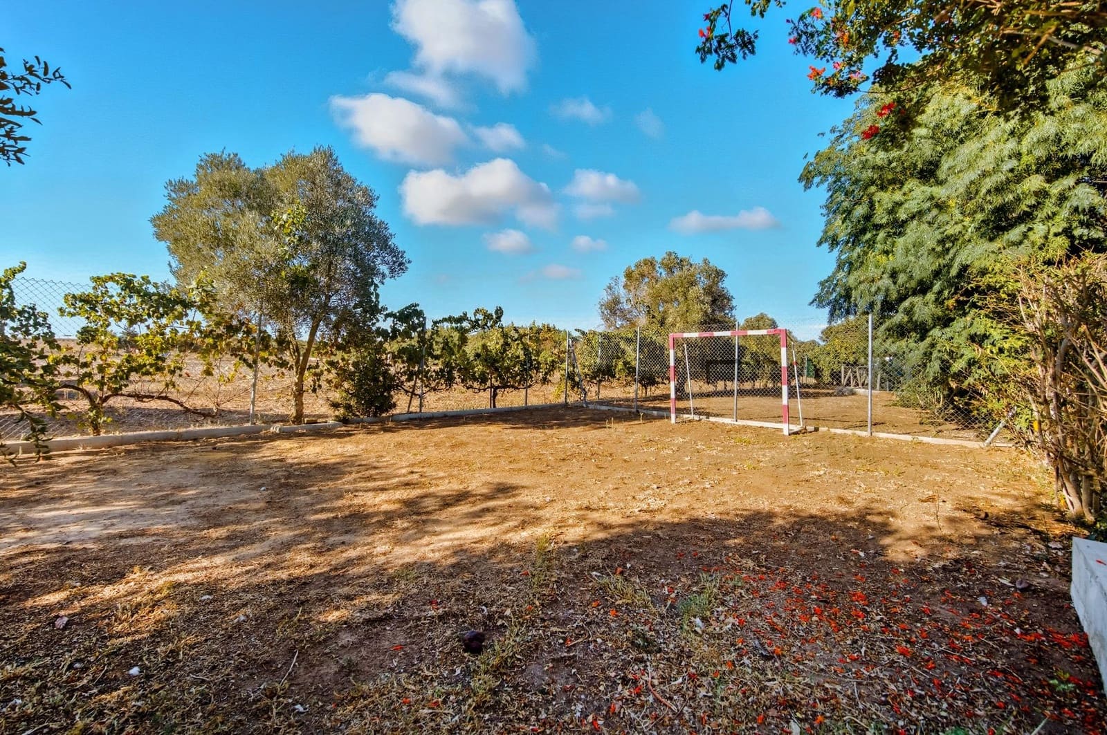 3 soveværelse Villa til salg i Chiclana de la Frontera med swimmingpool - € 359.990 (Ref: 9296788)