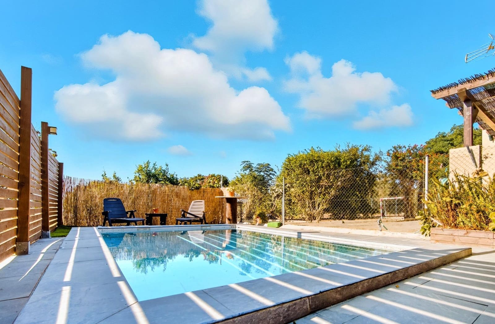 3 soveværelse Villa til salg i Chiclana de la Frontera med swimmingpool - € 359.990 (Ref: 9296788)