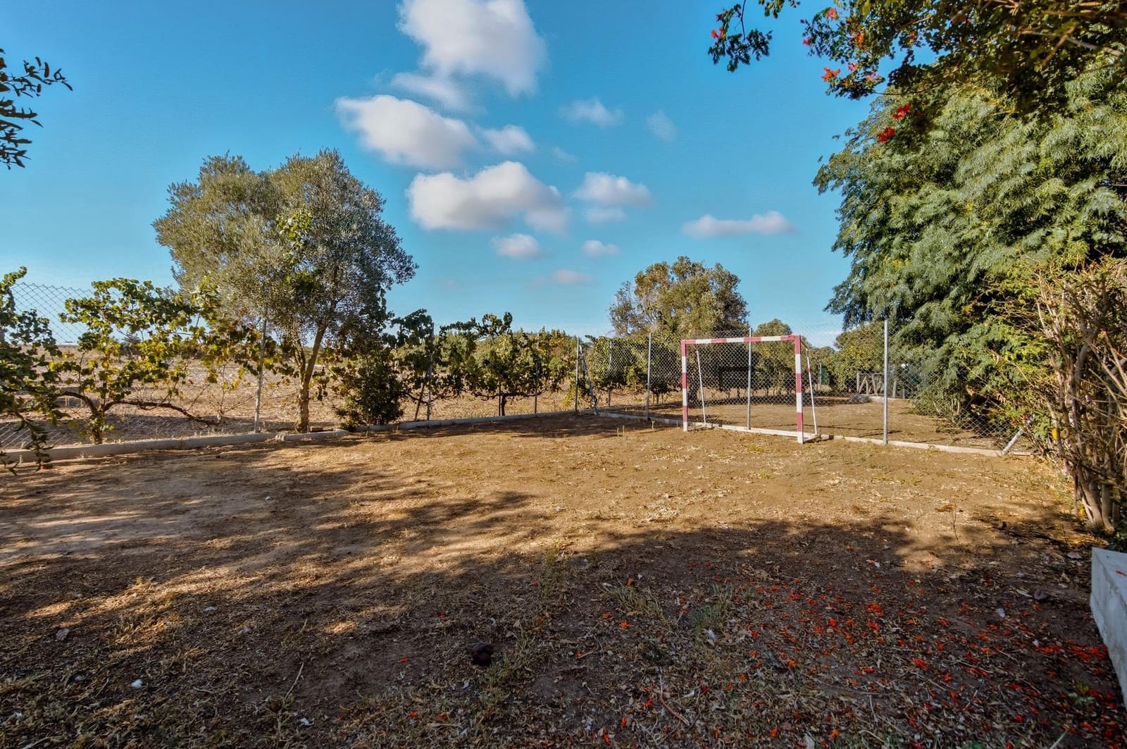 3 soveværelse Villa til salg i Chiclana de la Frontera med swimmingpool - € 359.990 (Ref: 9296788)