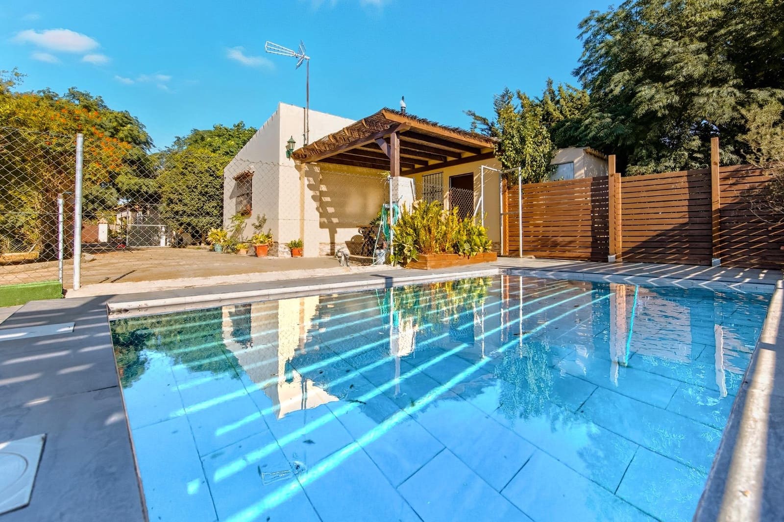 3 soveværelse Villa til salg i Chiclana de la Frontera med swimmingpool - € 359.990 (Ref: 9296788)