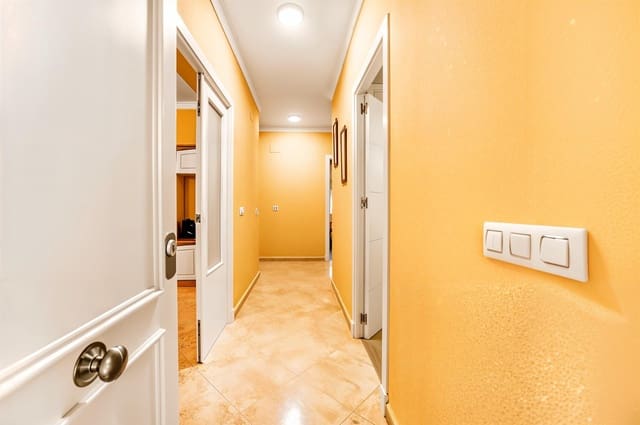 3 soveværelse Villa til salg i Chiclana de la Frontera med swimmingpool - € 349.990 (Ref: 9296788)