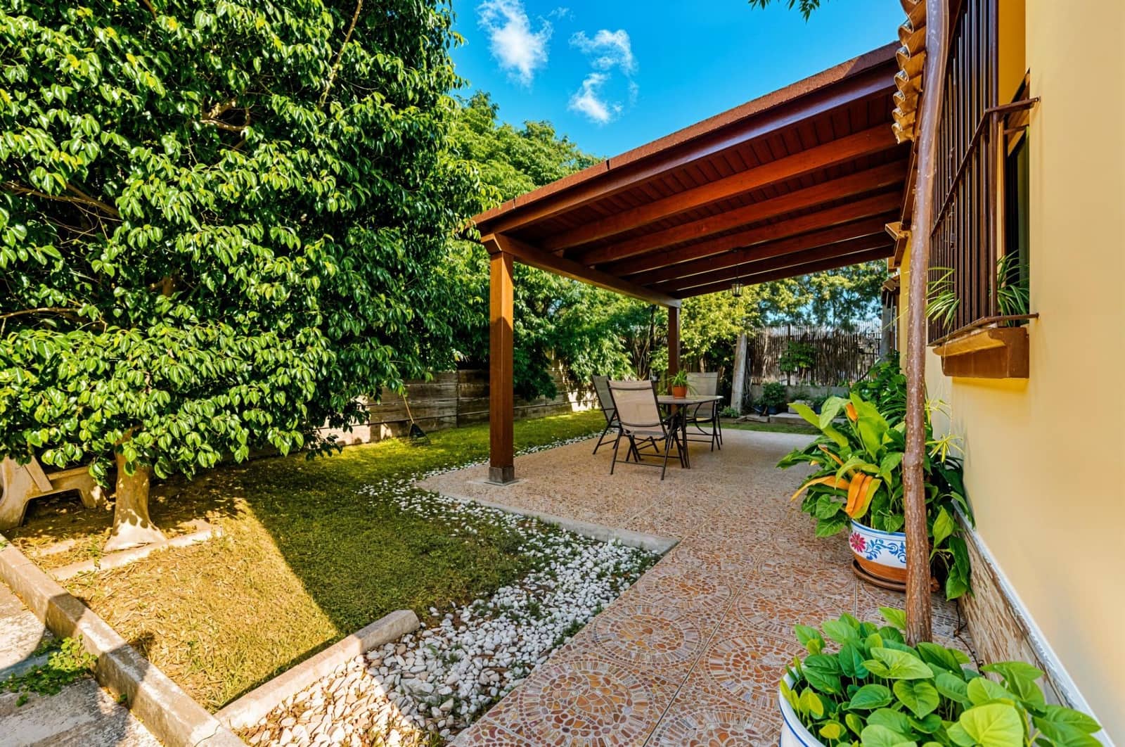 3 bedroom Villa for sale in Chiclana de la Frontera with pool - € 349,990 (Ref: 9296788)
