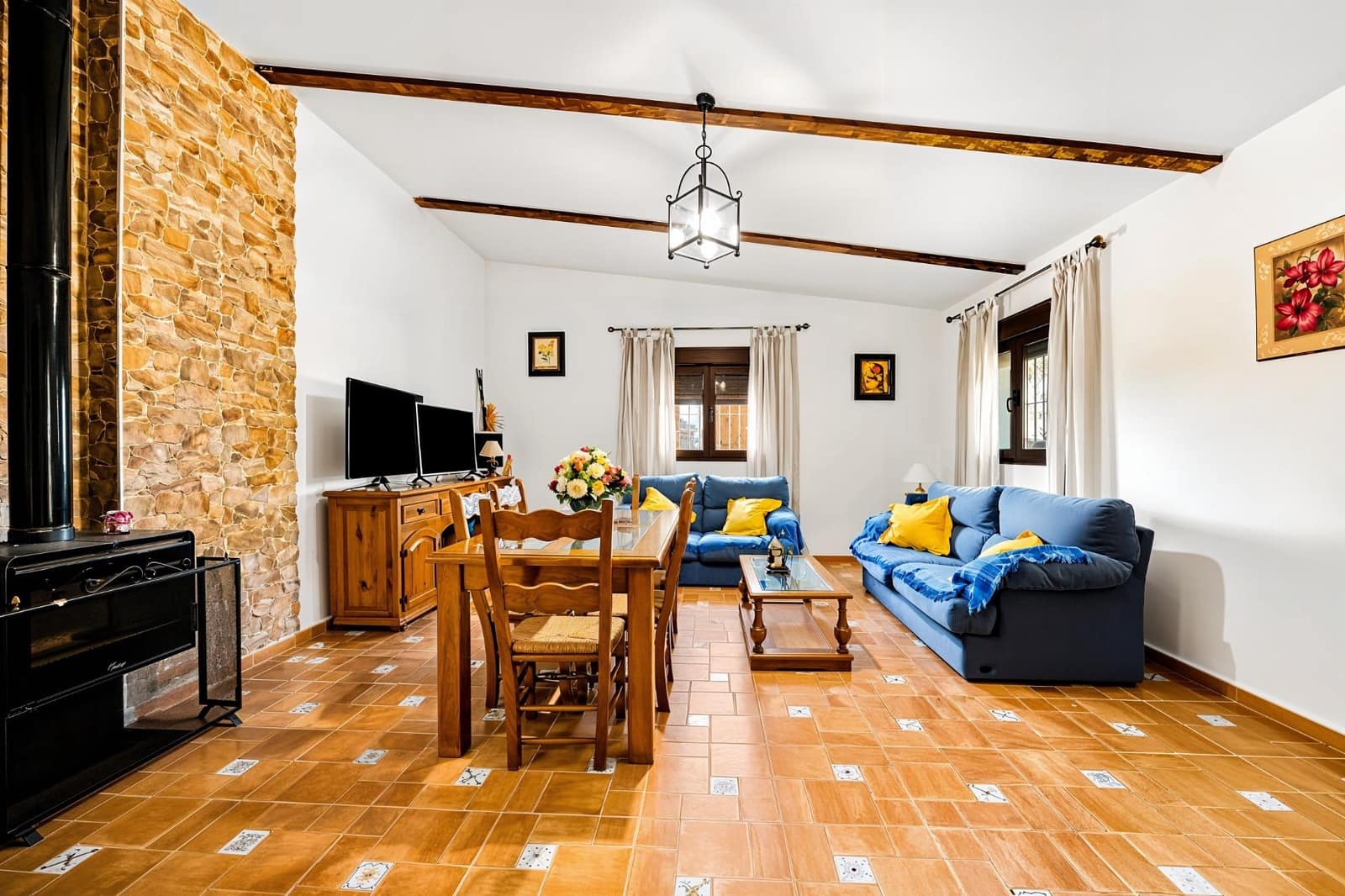 3 bedroom Villa for sale in Chiclana de la Frontera with pool - € 349,990 (Ref: 9296788)