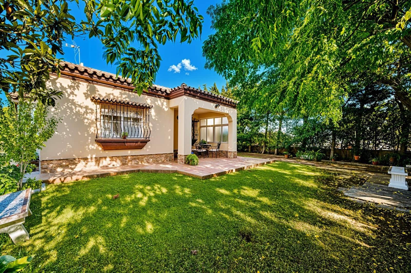 3 bedroom Villa for sale in Chiclana de la Frontera with pool - € 349,990 (Ref: 9296788)