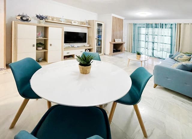 2 chambre Villa/Maison Mitoyenne à vendre à La Barrosa, Chiclana de la Frontera avec piscine - 349 990 € (Ref: 9300969)