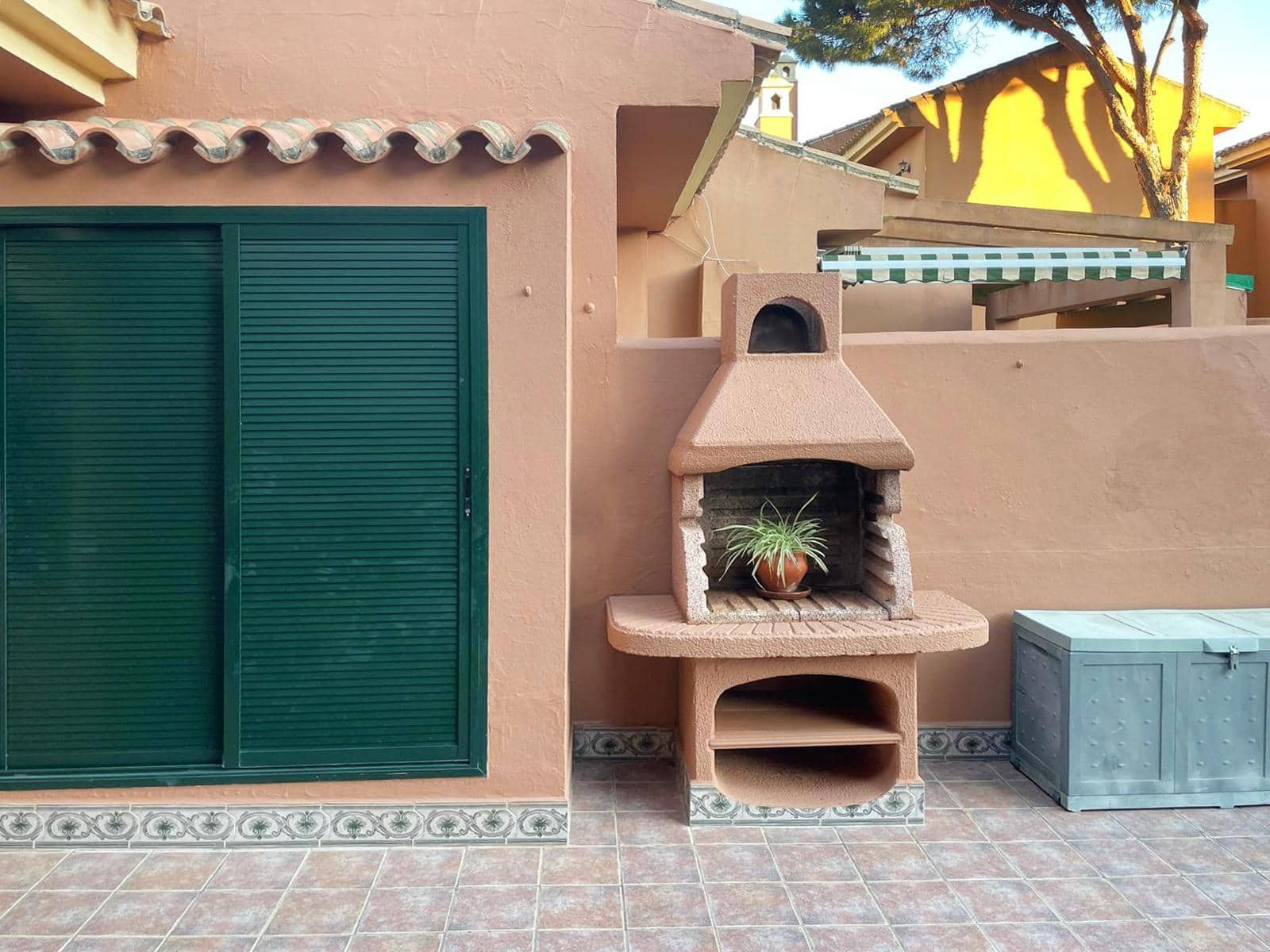 2 soverom Rekkehus til salgs i La Barrosa med svømmebasseng - € 349 990 (Ref: 9300969)