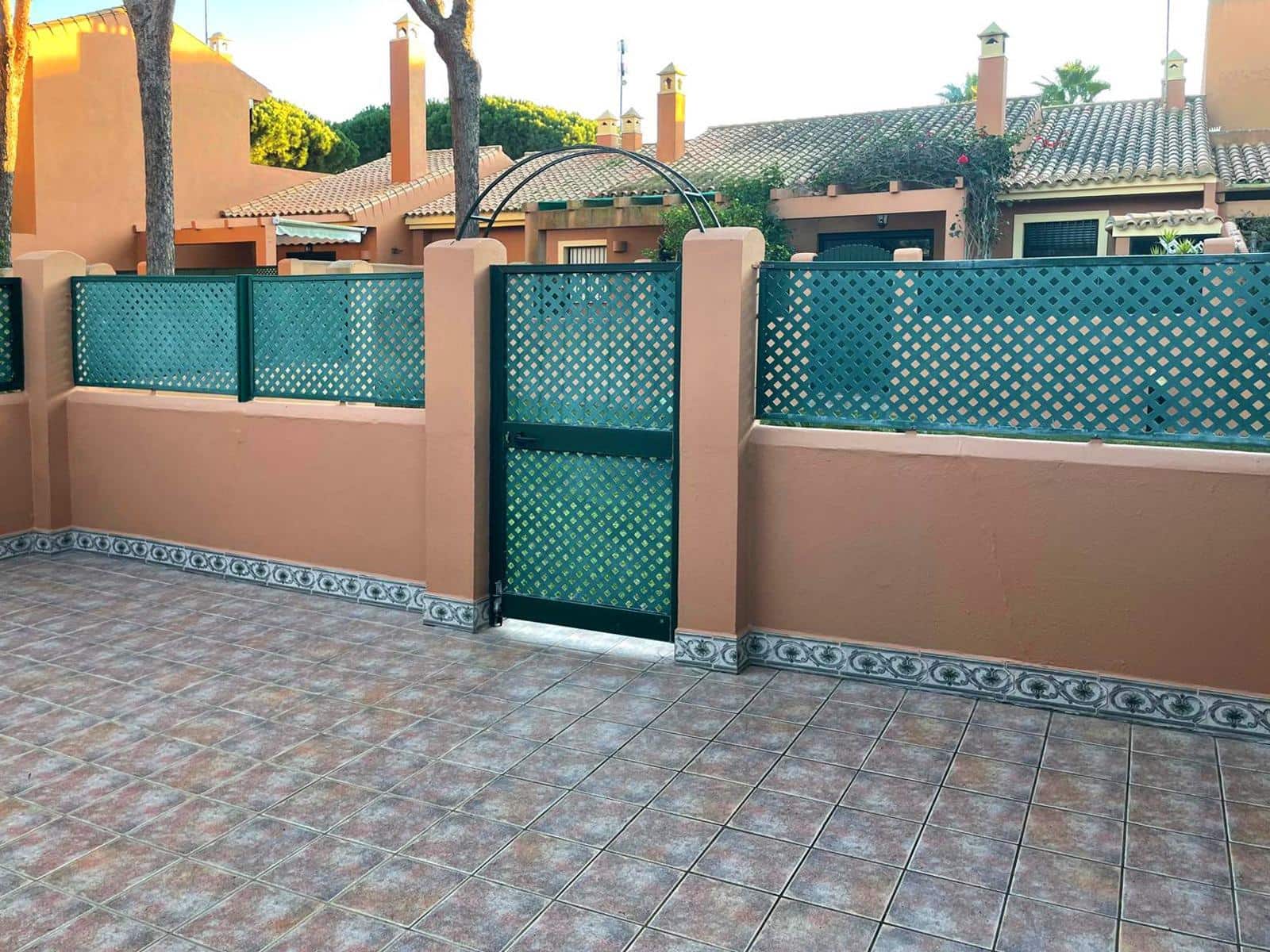 2 soverom Rekkehus til salgs i La Barrosa med svømmebasseng - € 349 990 (Ref: 9300969)