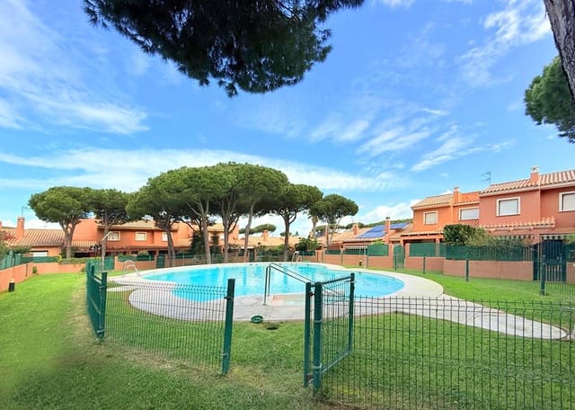 2 chambre Villa/Maison Mitoyenne à vendre à La Barrosa, Chiclana de la Frontera avec piscine - 349 990 € (Ref: 9300969)