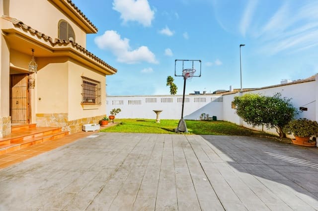 5 soveværelse Villa til salg i Chiclana de la Frontera med swimmingpool garage - € 650.000 (Ref: 9337869)