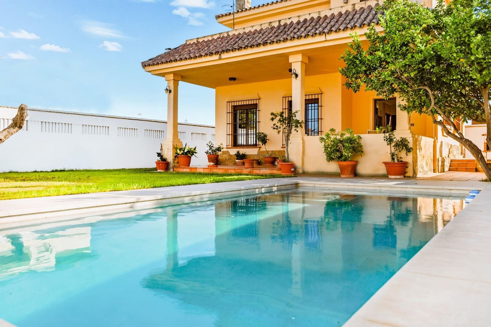 5 sypialnia Willa na sprzedaż w Chiclana de la Frontera z basenem garażem - 650 000 € (Ref: 9337869)