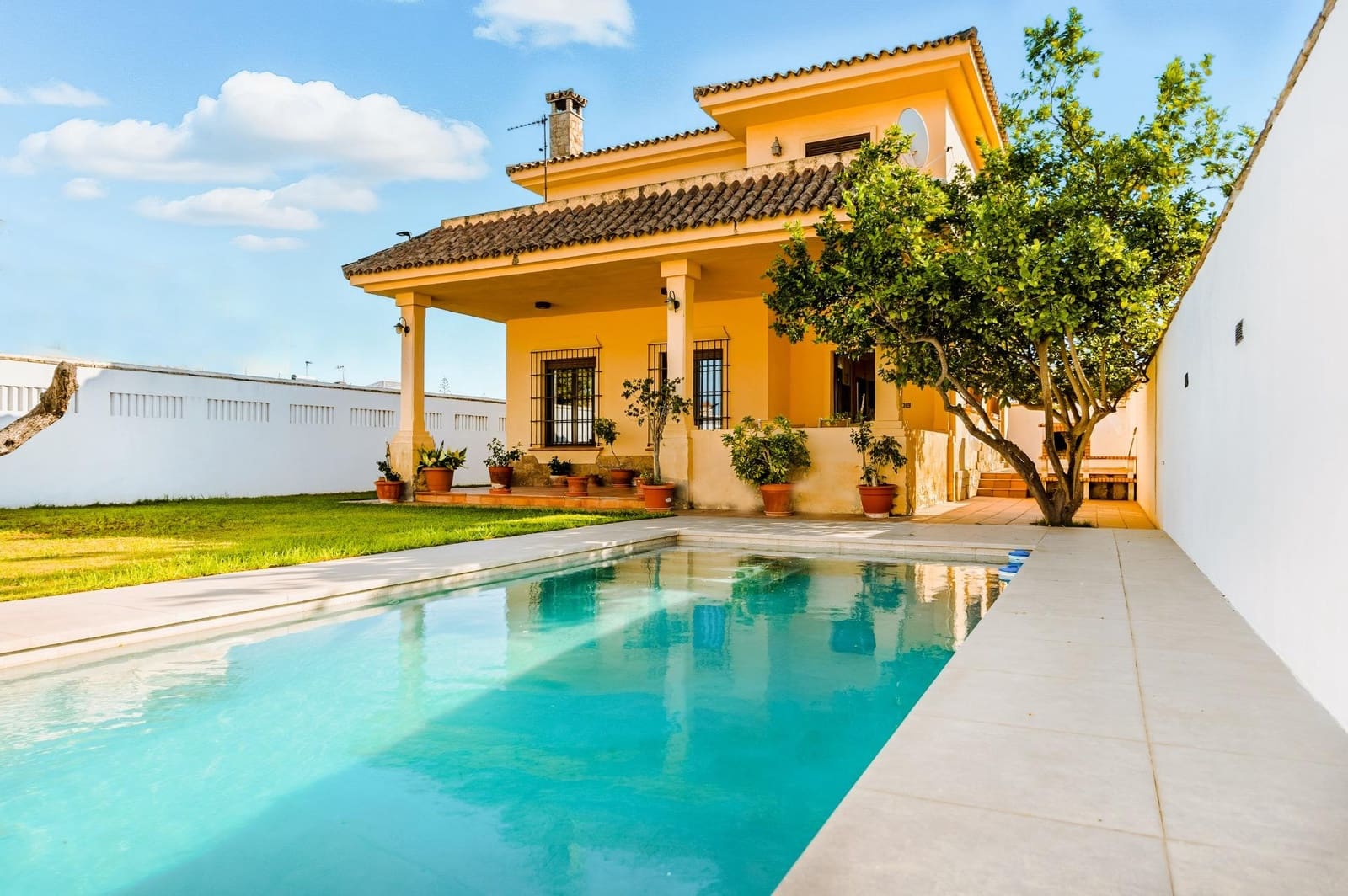 5 sypialnia Willa na sprzedaż w Chiclana de la Frontera z basenem garażem - 650 000 € (Ref: 9337869)