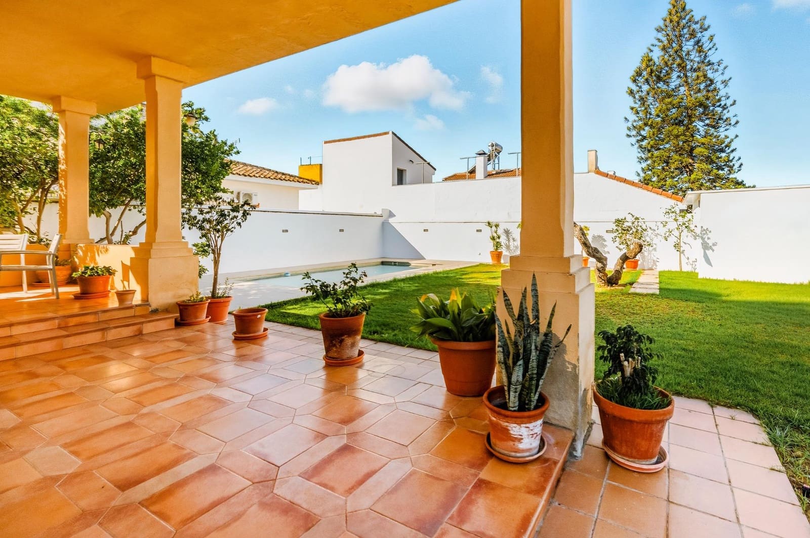 5 sypialnia Willa na sprzedaż w Chiclana de la Frontera z basenem garażem - 650 000 € (Ref: 9337869)