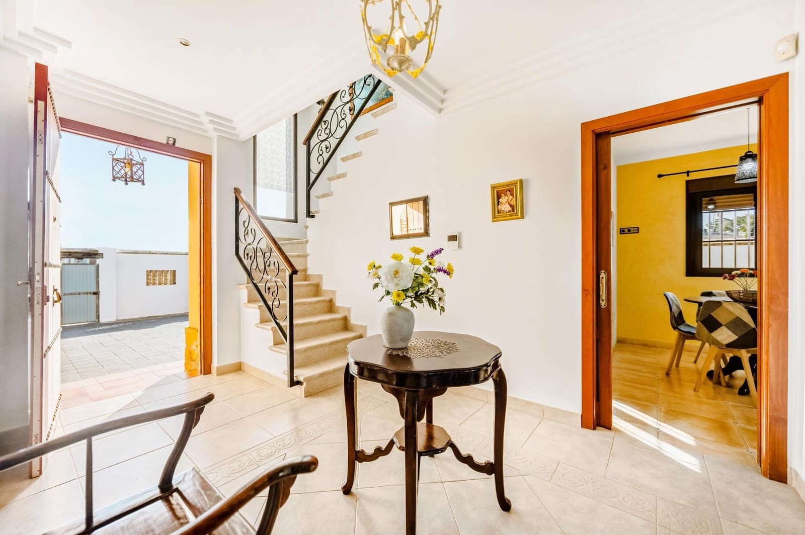 5 sypialnia Willa na sprzedaż w Chiclana de la Frontera z basenem garażem - 650 000 € (Ref: 9337869)