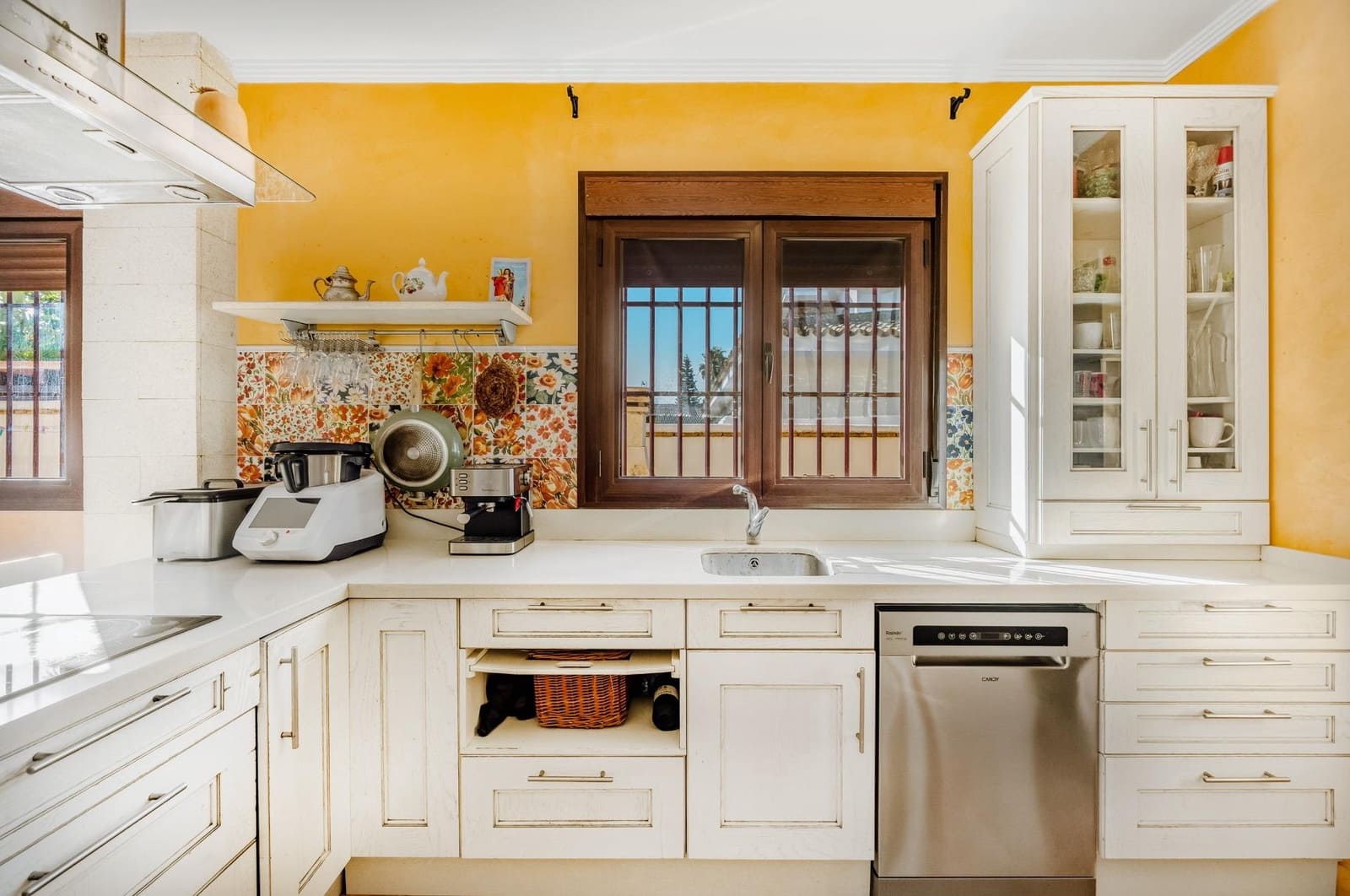 5 sypialnia Willa na sprzedaż w Chiclana de la Frontera z basenem garażem - 650 000 € (Ref: 9337869)