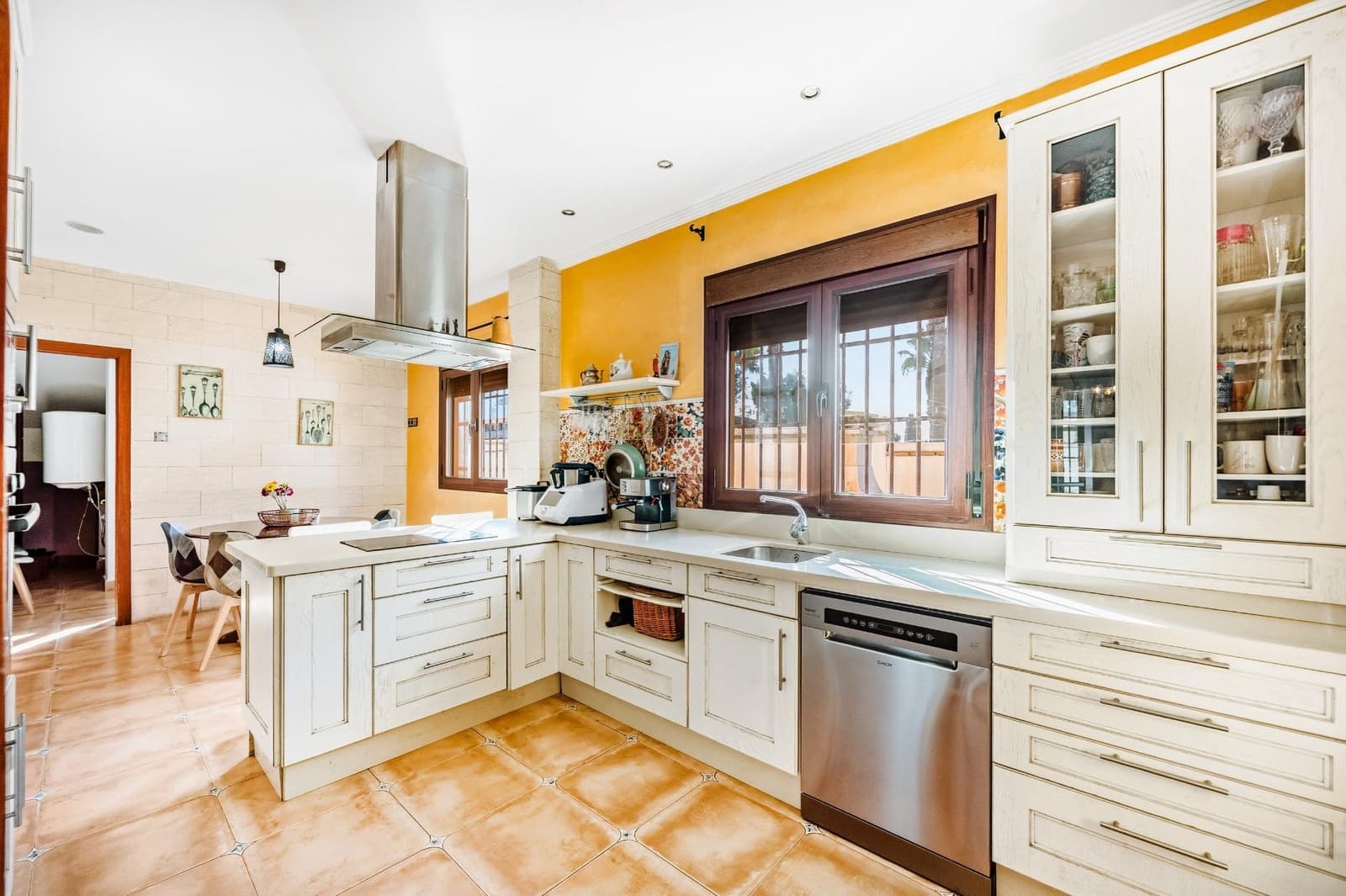 5 sypialnia Willa na sprzedaż w Chiclana de la Frontera z basenem garażem - 650 000 € (Ref: 9337869)