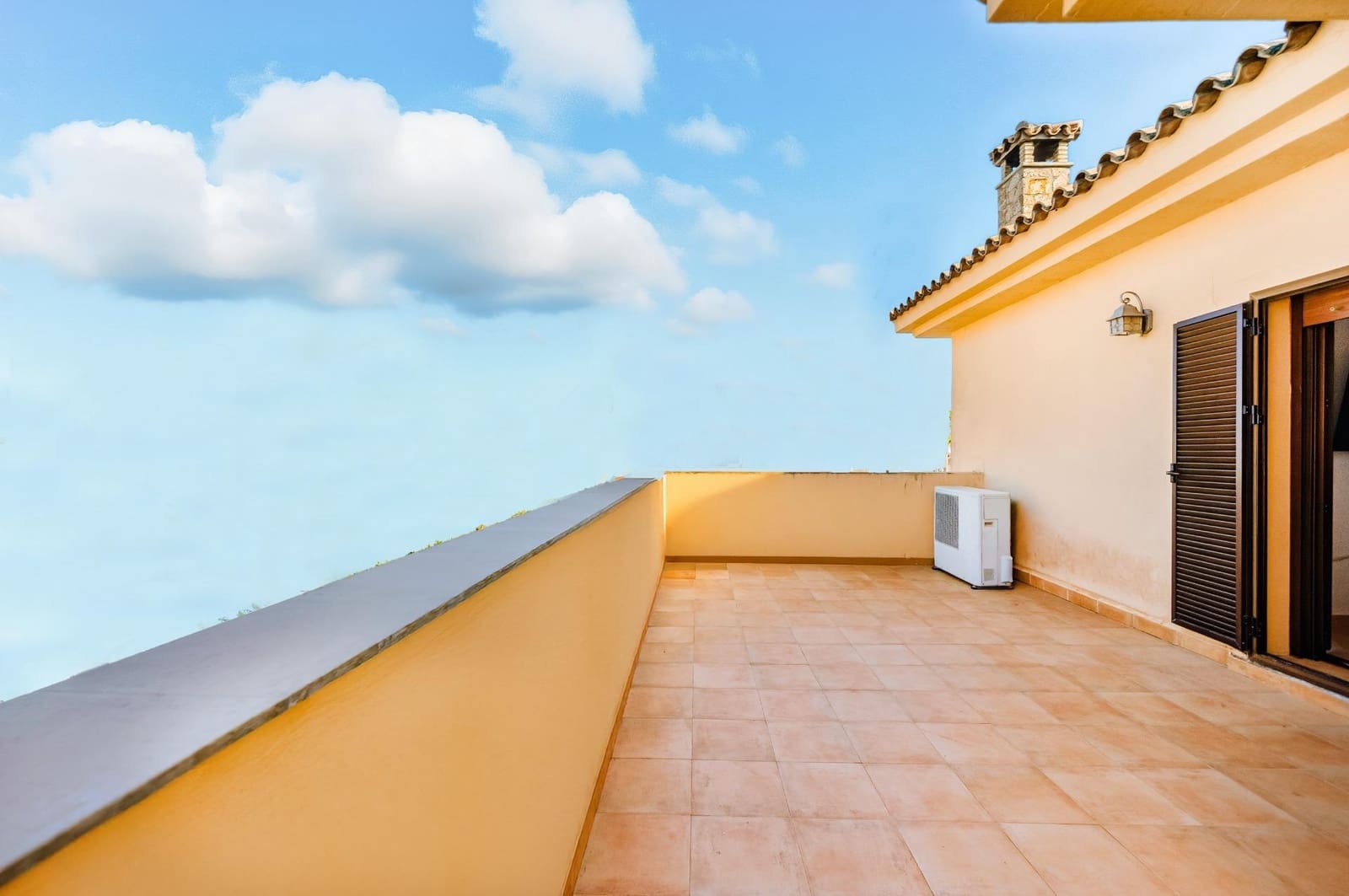 5 sypialnia Willa na sprzedaż w Chiclana de la Frontera z basenem garażem - 650 000 € (Ref: 9337869)