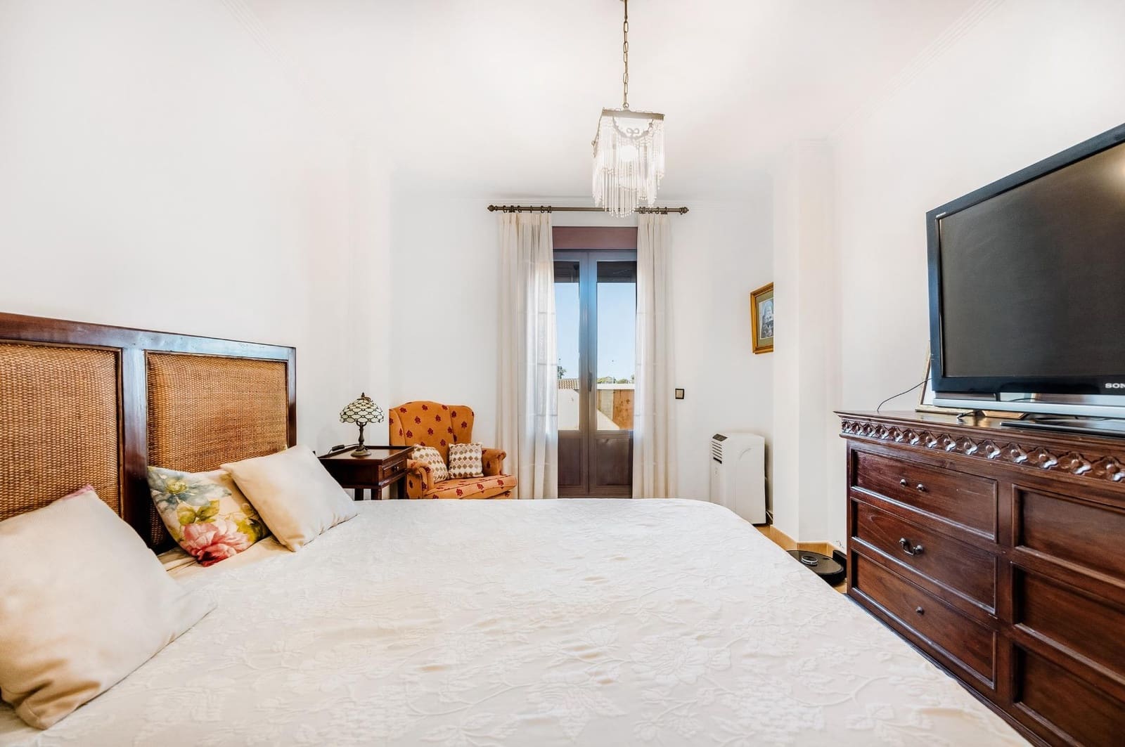 5 sypialnia Willa na sprzedaż w Chiclana de la Frontera z basenem garażem - 650 000 € (Ref: 9337869)