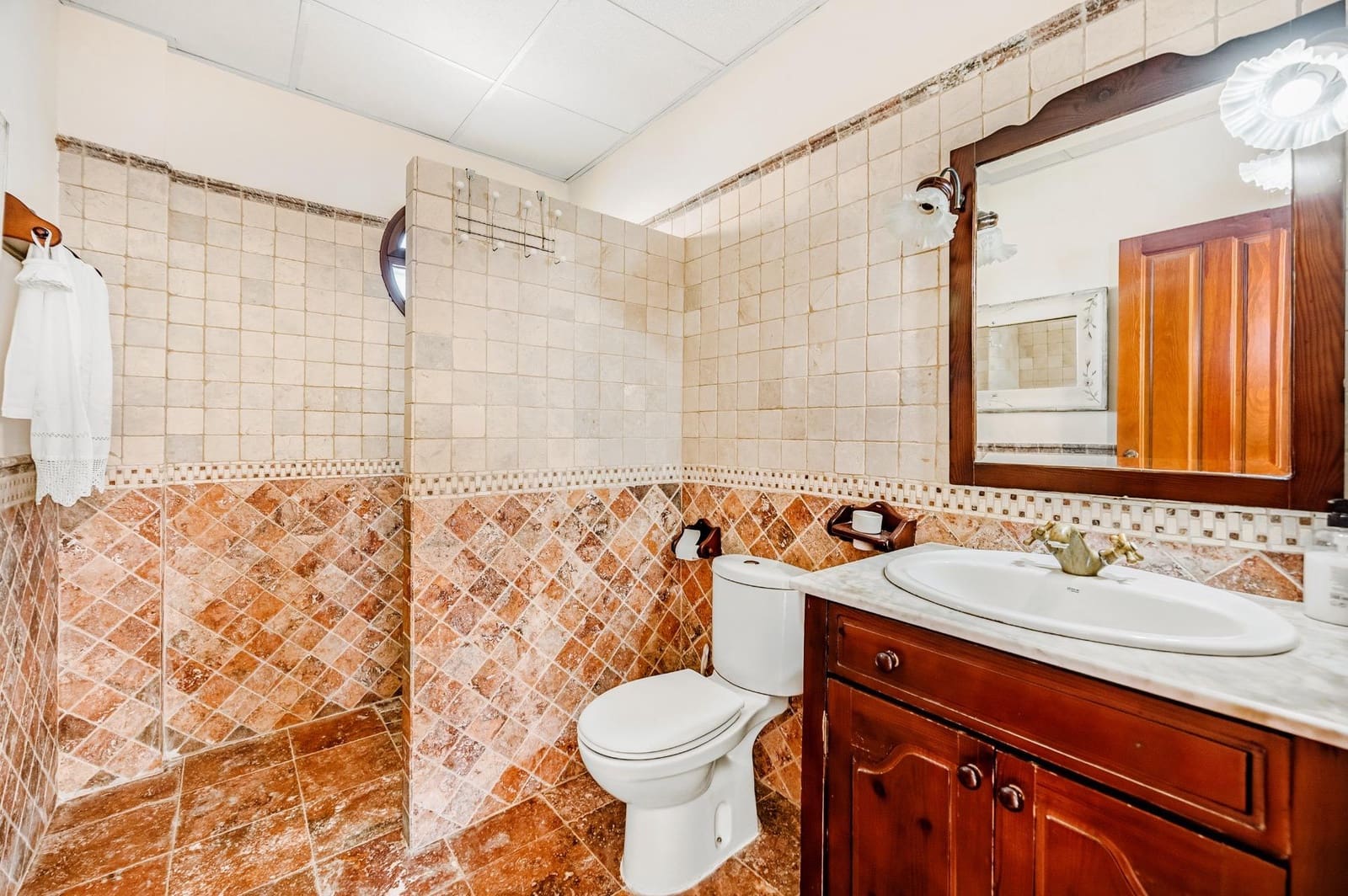 5 sypialnia Willa na sprzedaż w Chiclana de la Frontera z basenem garażem - 650 000 € (Ref: 9337869)