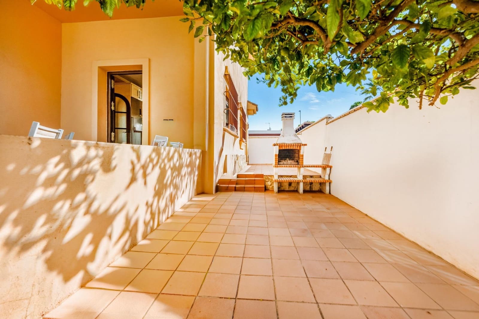 5 sypialnia Willa na sprzedaż w Chiclana de la Frontera z basenem garażem - 650 000 € (Ref: 9337869)