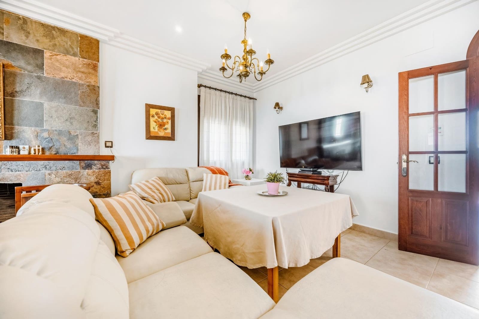 5 bedroom Villa for sale in Chiclana de la Frontera with pool garage - € 630,000 (Ref: 9337869)