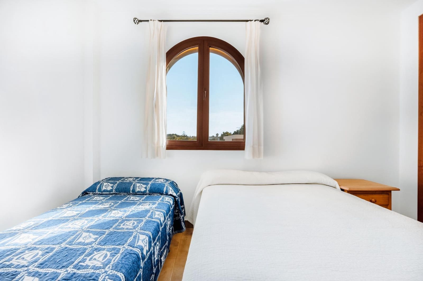 5 bedroom Villa for sale in Chiclana de la Frontera with pool garage - € 630,000 (Ref: 9337869)