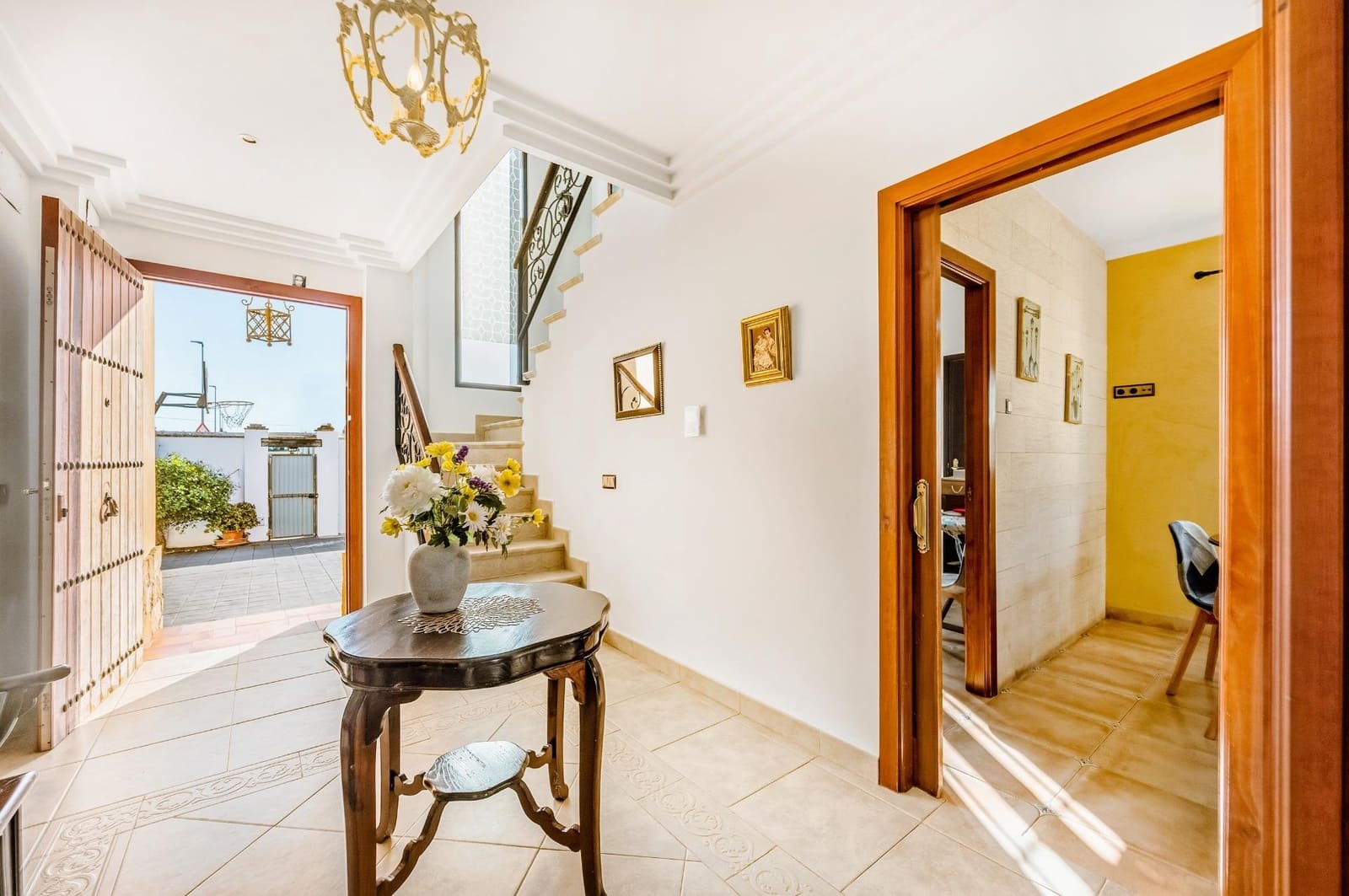 5 sypialnia Willa na sprzedaż w Chiclana de la Frontera z basenem garażem - 630 000 € (Ref: 9337869)