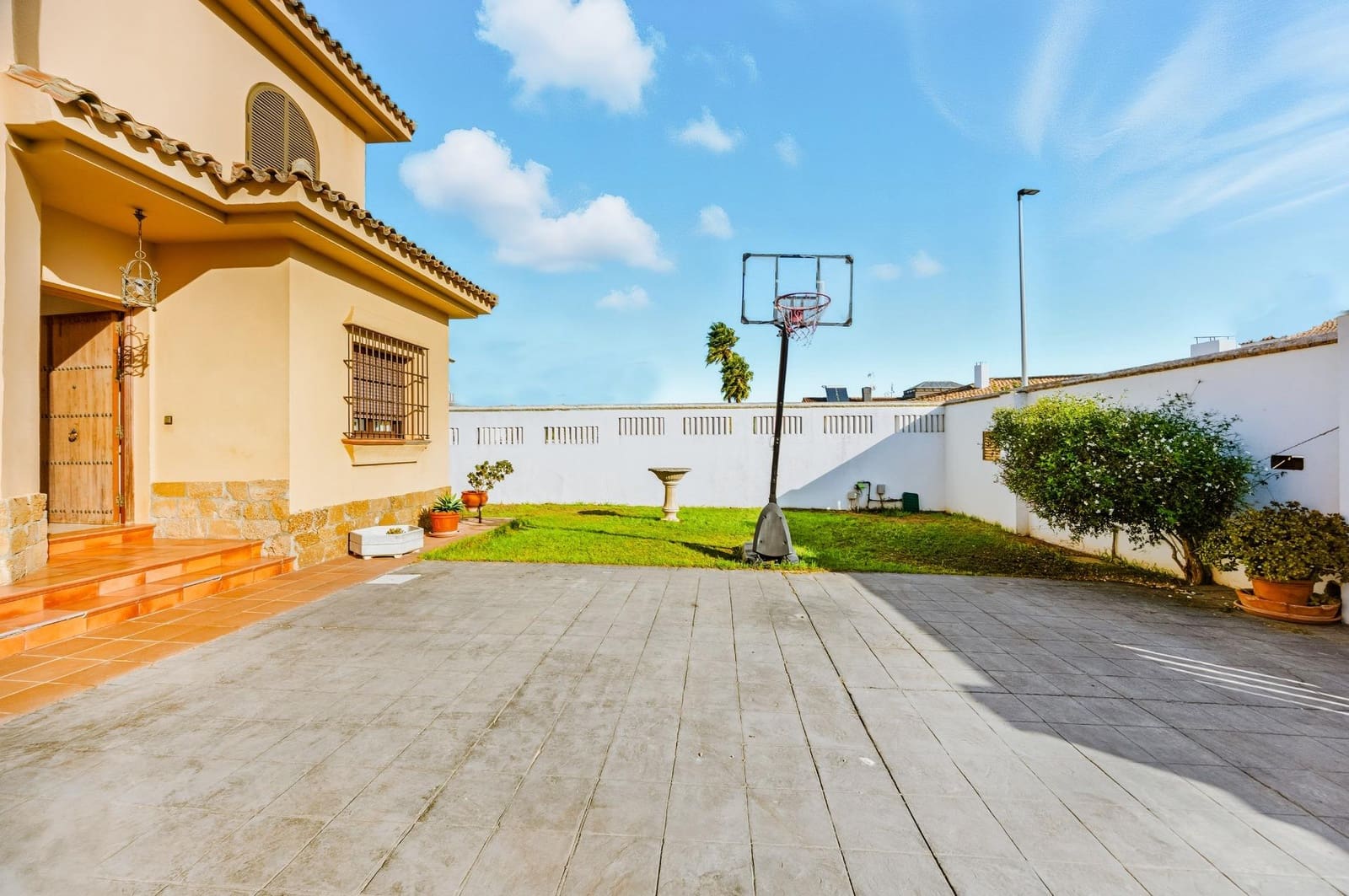 5 sypialnia Willa na sprzedaż w Chiclana de la Frontera z basenem garażem - 630 000 € (Ref: 9337869)
