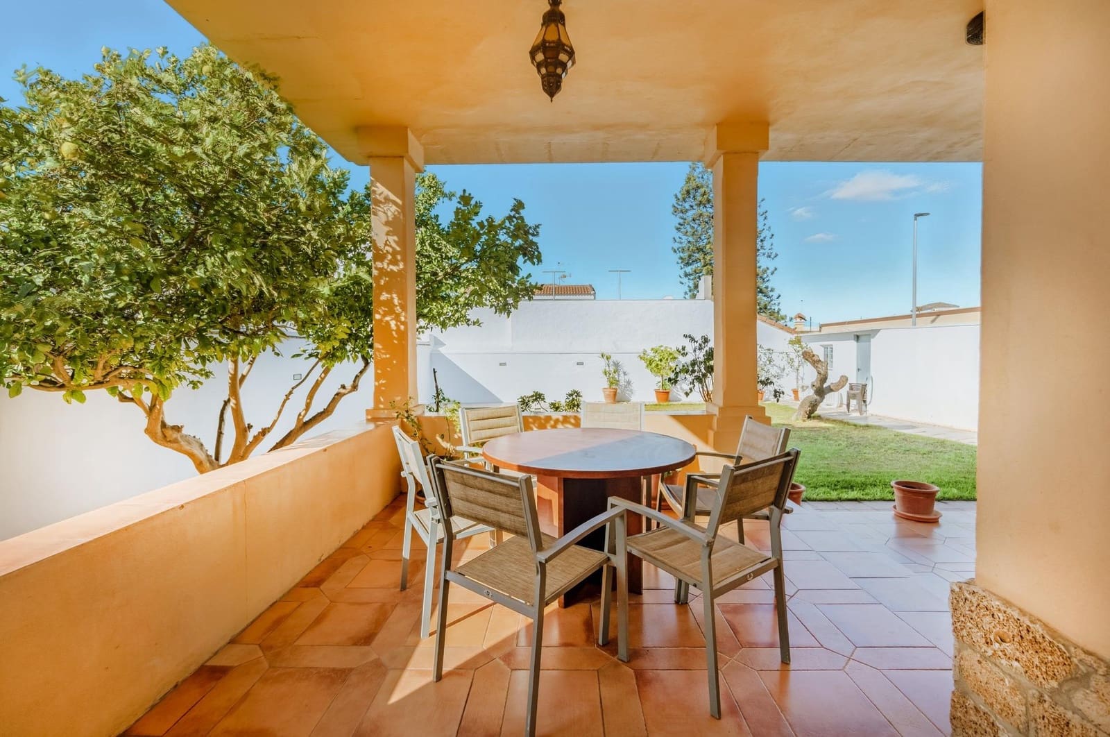 5 sypialnia Willa na sprzedaż w Chiclana de la Frontera z basenem garażem - 630 000 € (Ref: 9337869)