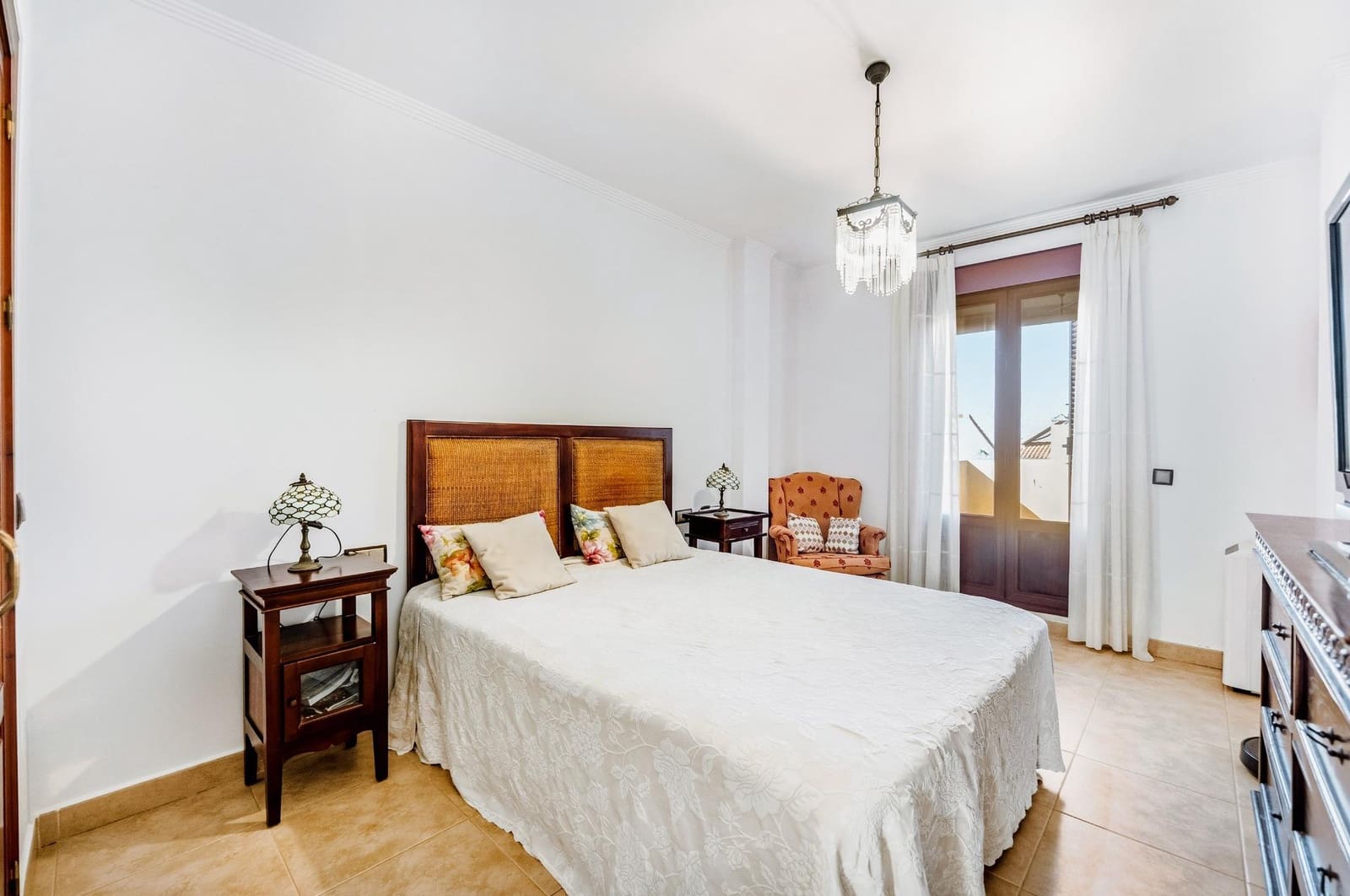 5 sypialnia Willa na sprzedaż w Chiclana de la Frontera z basenem garażem - 630 000 € (Ref: 9337869)