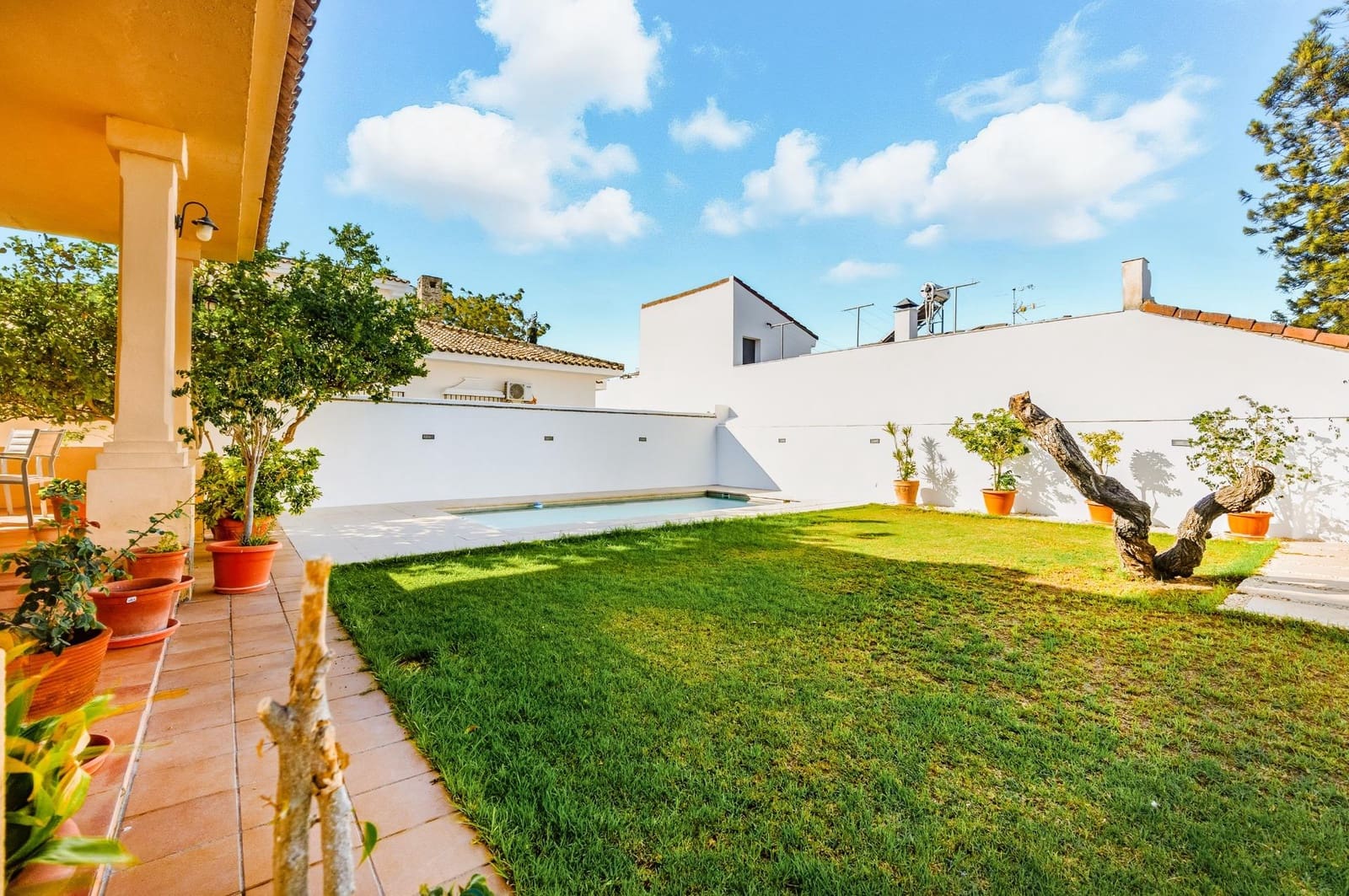 5 sypialnia Willa na sprzedaż w Chiclana de la Frontera z basenem garażem - 630 000 € (Ref: 9337869)