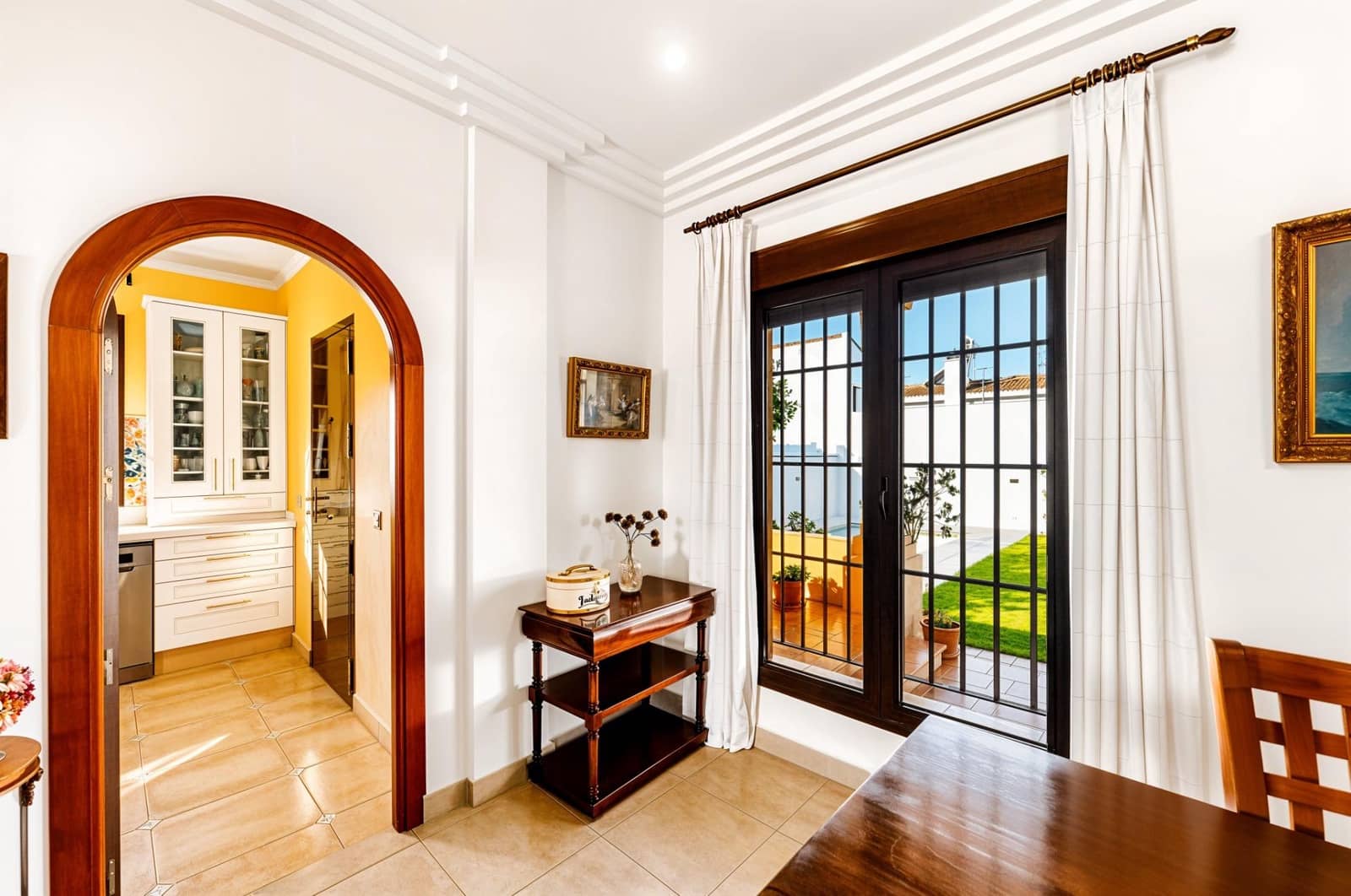 5 soveværelse Villa til salg i Chiclana de la Frontera med swimmingpool garage - € 630.000 (Ref: 9337869)