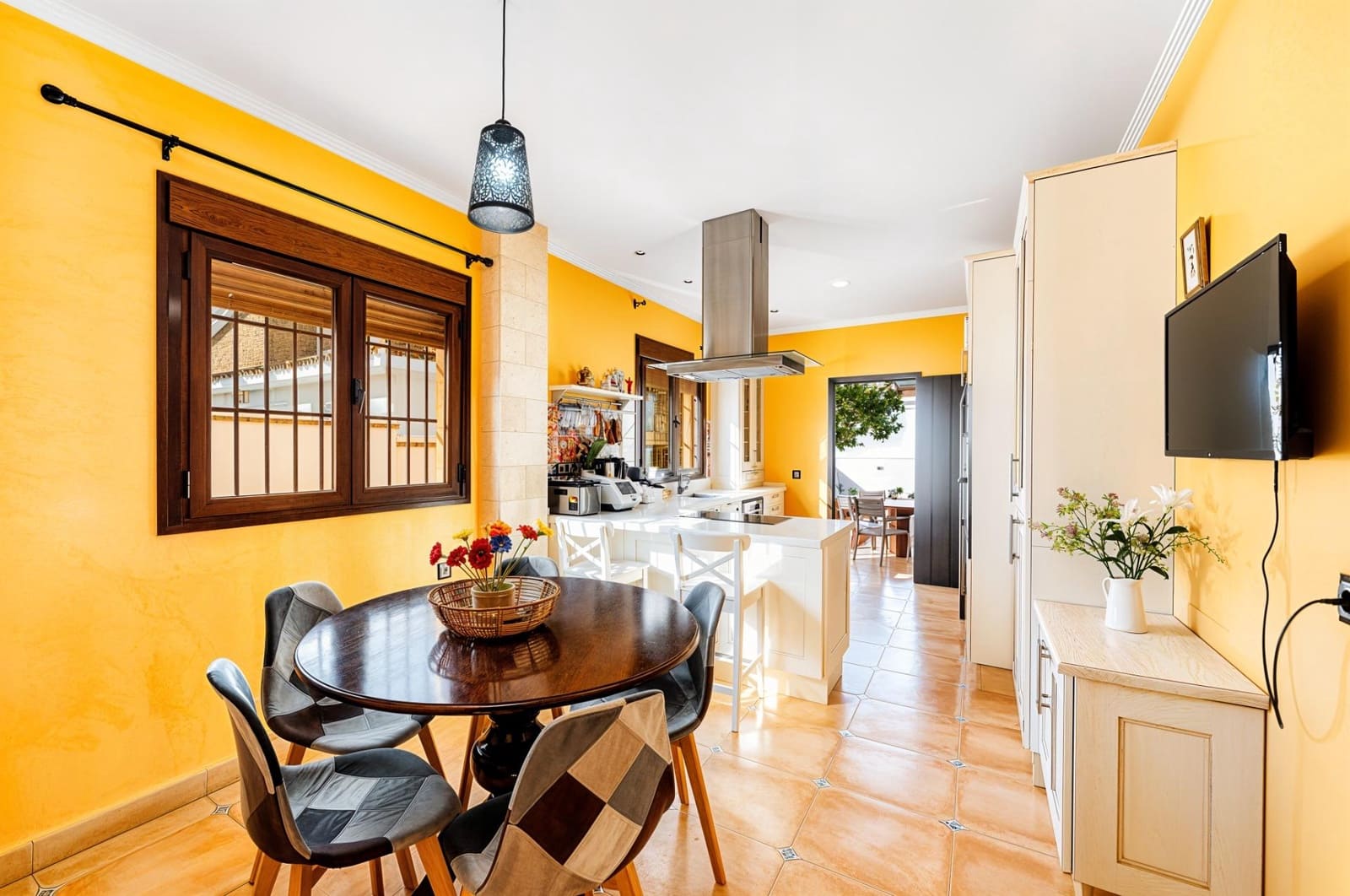5 soveværelse Villa til salg i Chiclana de la Frontera med swimmingpool garage - € 630.000 (Ref: 9337869)