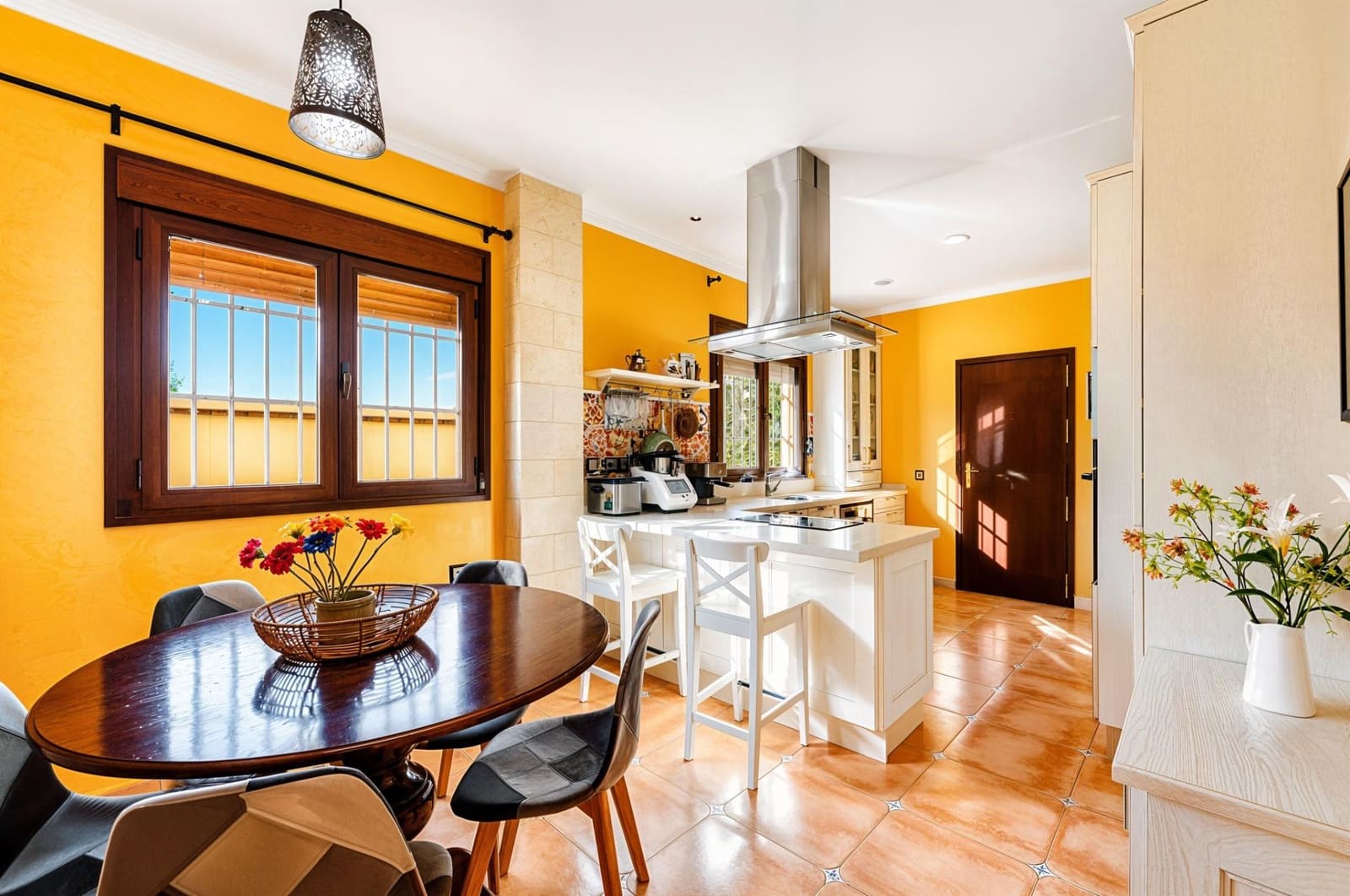 5 soveværelse Villa til salg i Chiclana de la Frontera med swimmingpool garage - € 630.000 (Ref: 9337869)