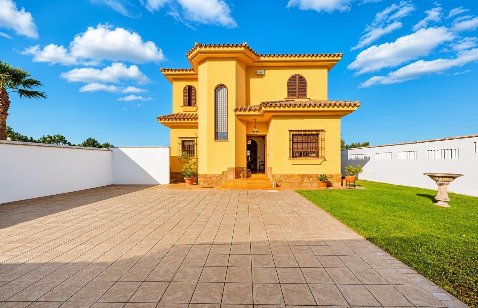 5 soveværelse Villa til salg i Chiclana de la Frontera med swimmingpool garage - € 630.000 (Ref: 9337869)