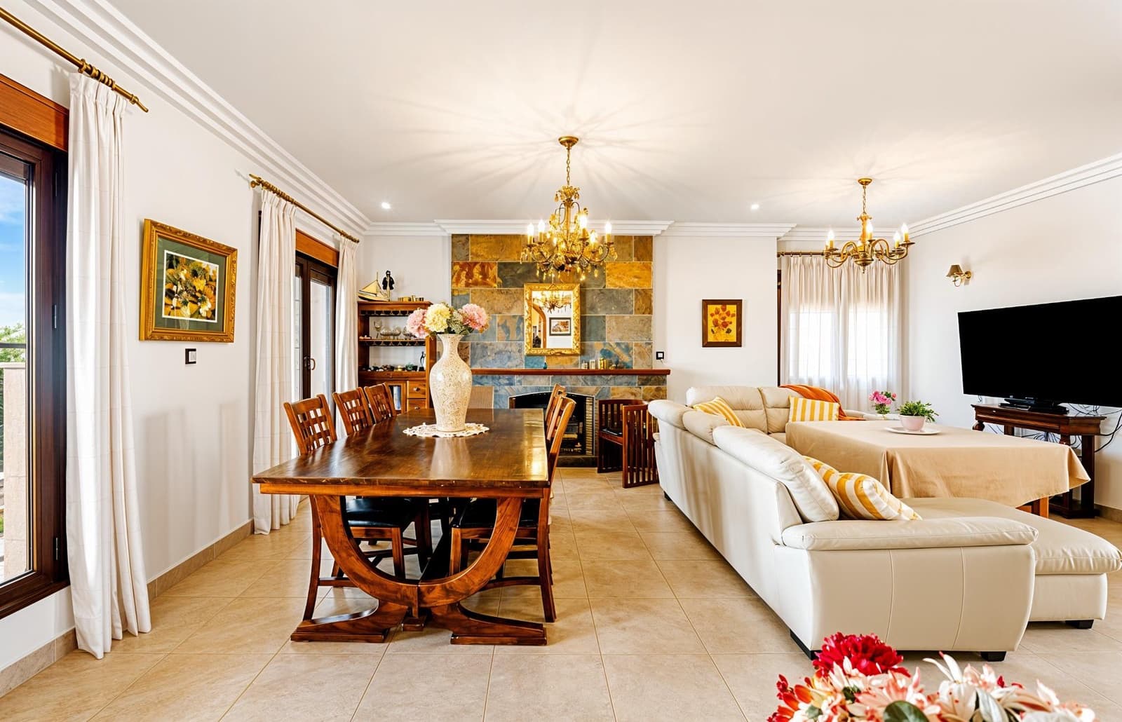 5 slaapkamer Villa te koop in Chiclana de la Frontera met zwembad garage - € 630.000 (Ref: 9337869)