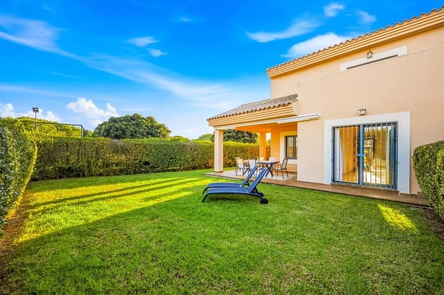 Adosado de 3 habitaciones en Novo Sancti Petri, Chiclana de la Frontera en venta con piscina - 669.900 € (Ref: 9419615)