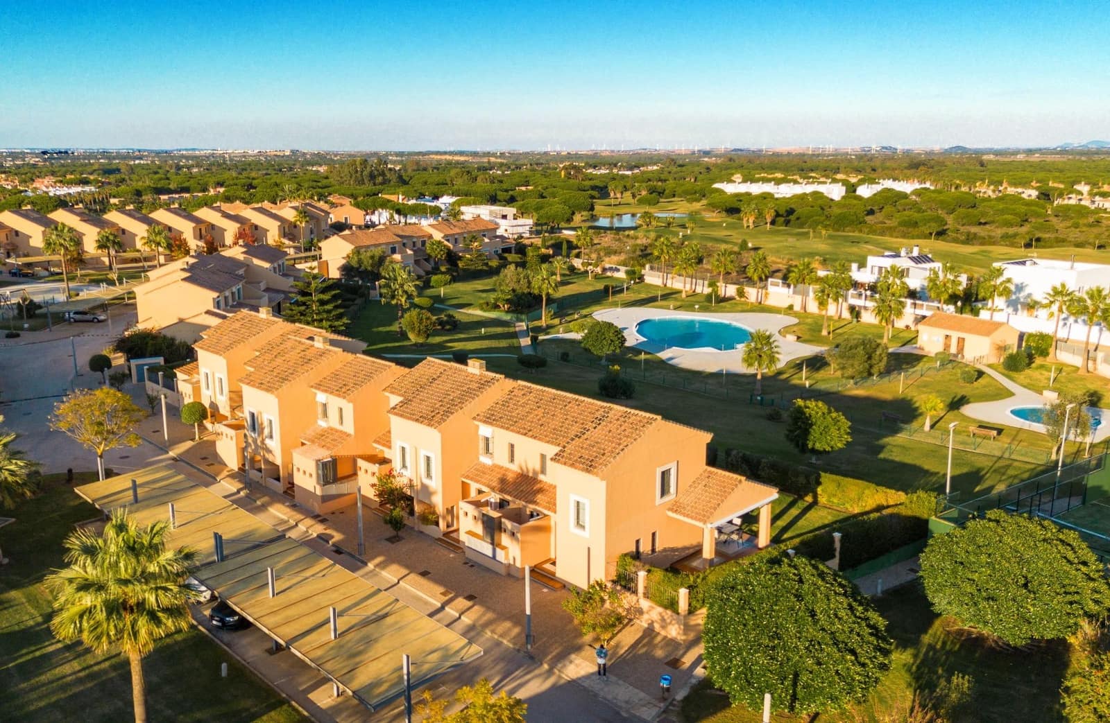 3 camera da letto Villetta a Schiera in vendita in Novo Sancti Petri con piscina - 669.900 € (Rif: 9419615)