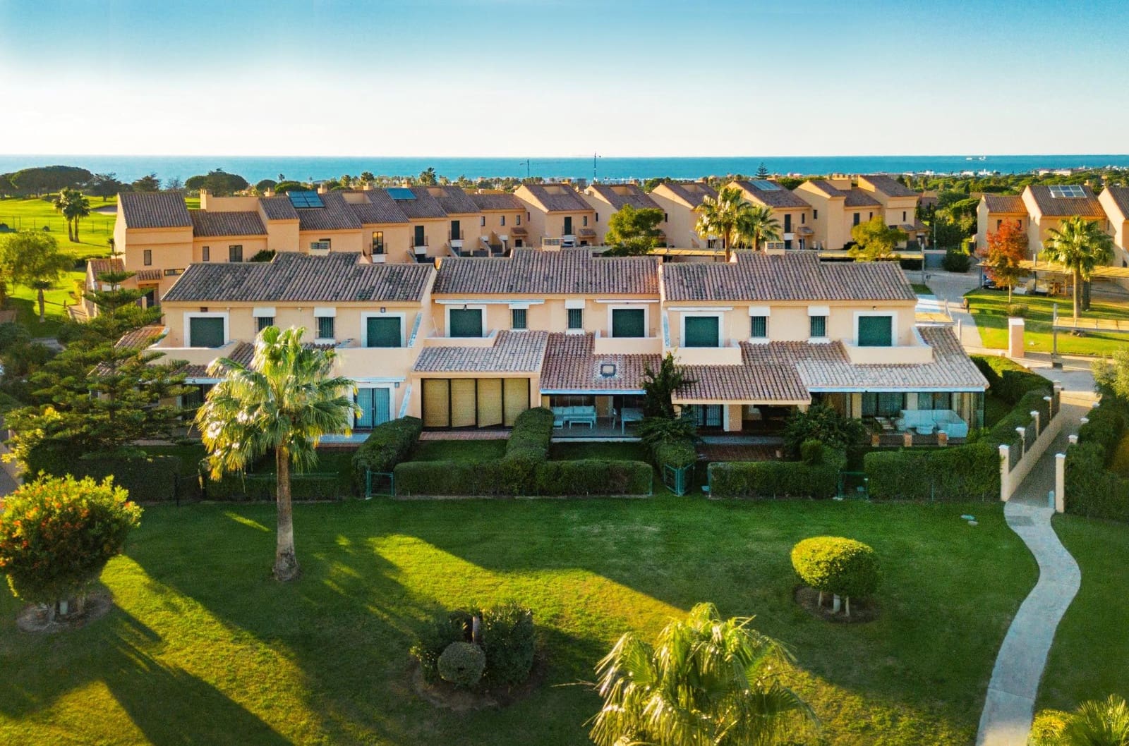 3 camera da letto Villetta a Schiera in vendita in Novo Sancti Petri con piscina - 669.900 € (Rif: 9419615)