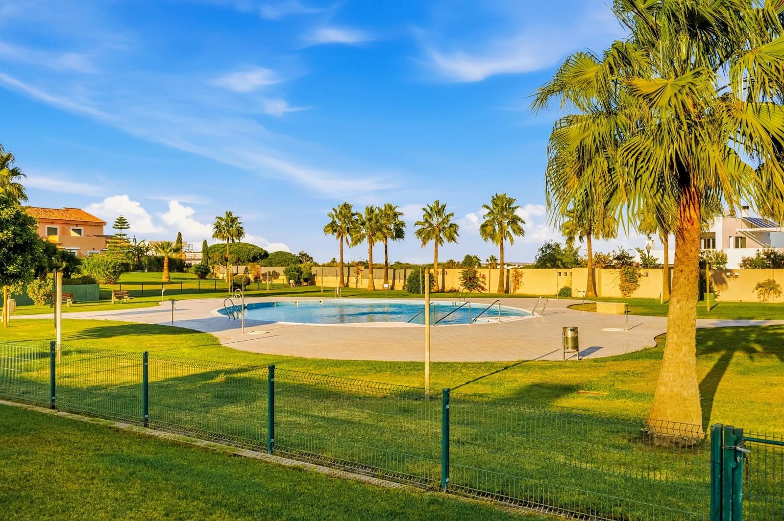 3 camera da letto Villetta a Schiera in vendita in Novo Sancti Petri con piscina - 669.900 € (Rif: 9419615)