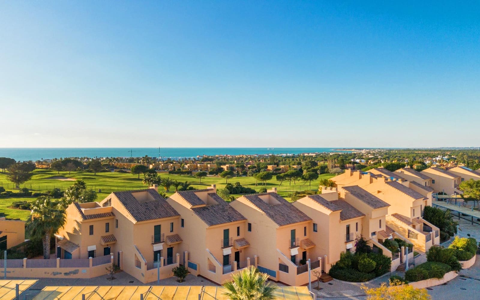 3 camera da letto Villetta a Schiera in vendita in Novo Sancti Petri con piscina - 669.900 € (Rif: 9419615)