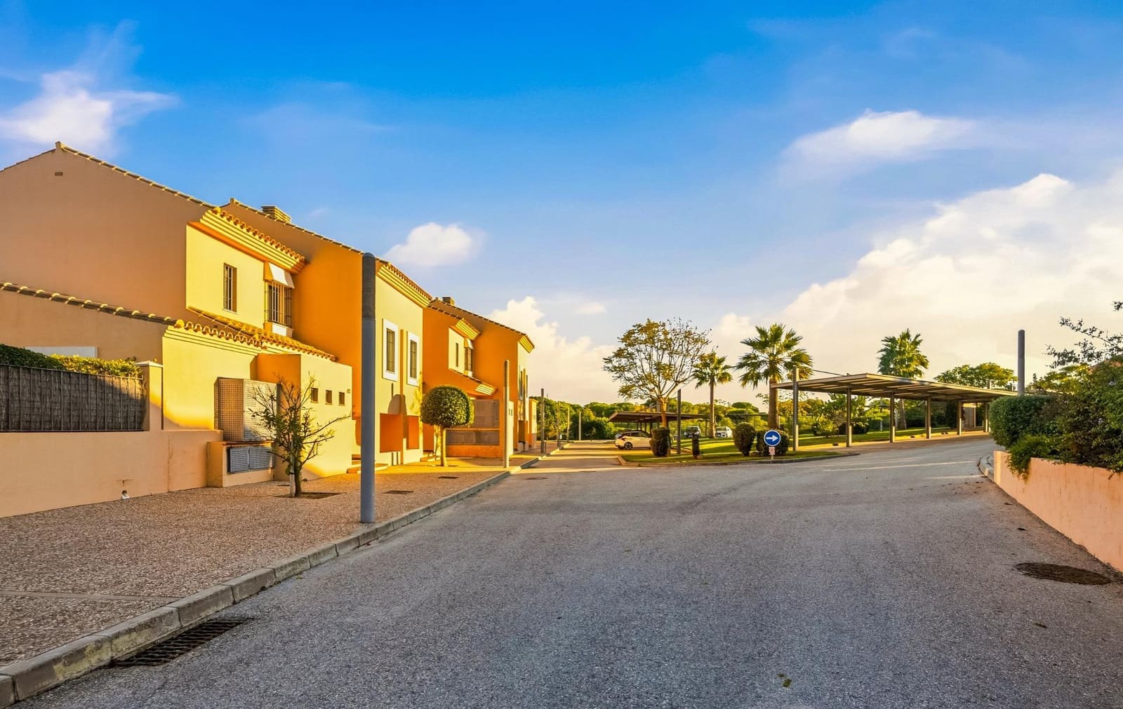 3 camera da letto Villetta a Schiera in vendita in Novo Sancti Petri con piscina - 669.900 € (Rif: 9419615)