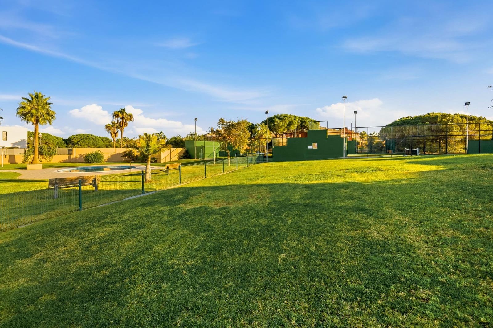 3 camera da letto Villetta a Schiera in vendita in Novo Sancti Petri con piscina - 669.900 € (Rif: 9419615)