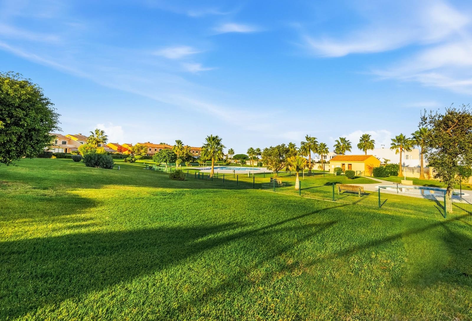 3 camera da letto Villetta a Schiera in vendita in Novo Sancti Petri con piscina - 669.900 € (Rif: 9419615)