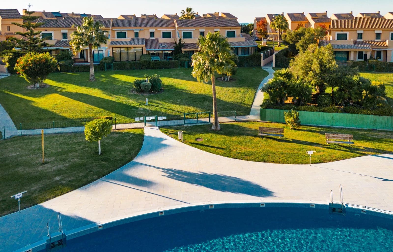 3 camera da letto Villetta a Schiera in vendita in Novo Sancti Petri con piscina - 669.900 € (Rif: 9419615)