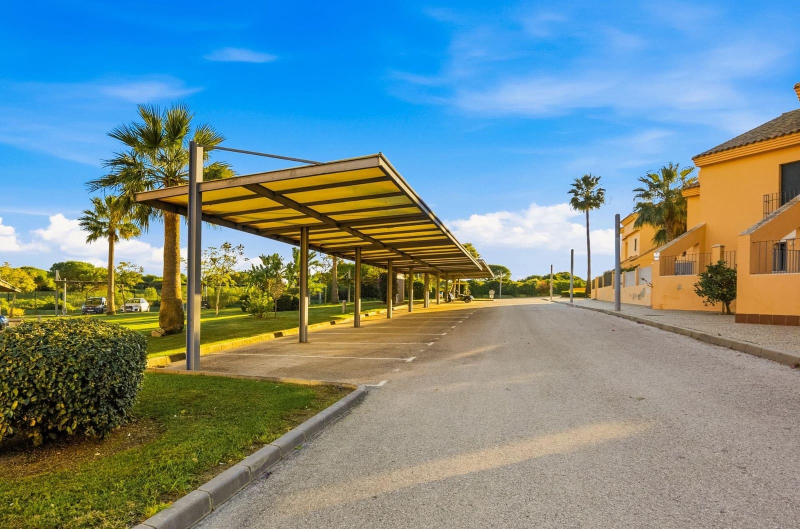 3 camera da letto Villetta a Schiera in vendita in Novo Sancti Petri con piscina - 669.900 € (Rif: 9419615)