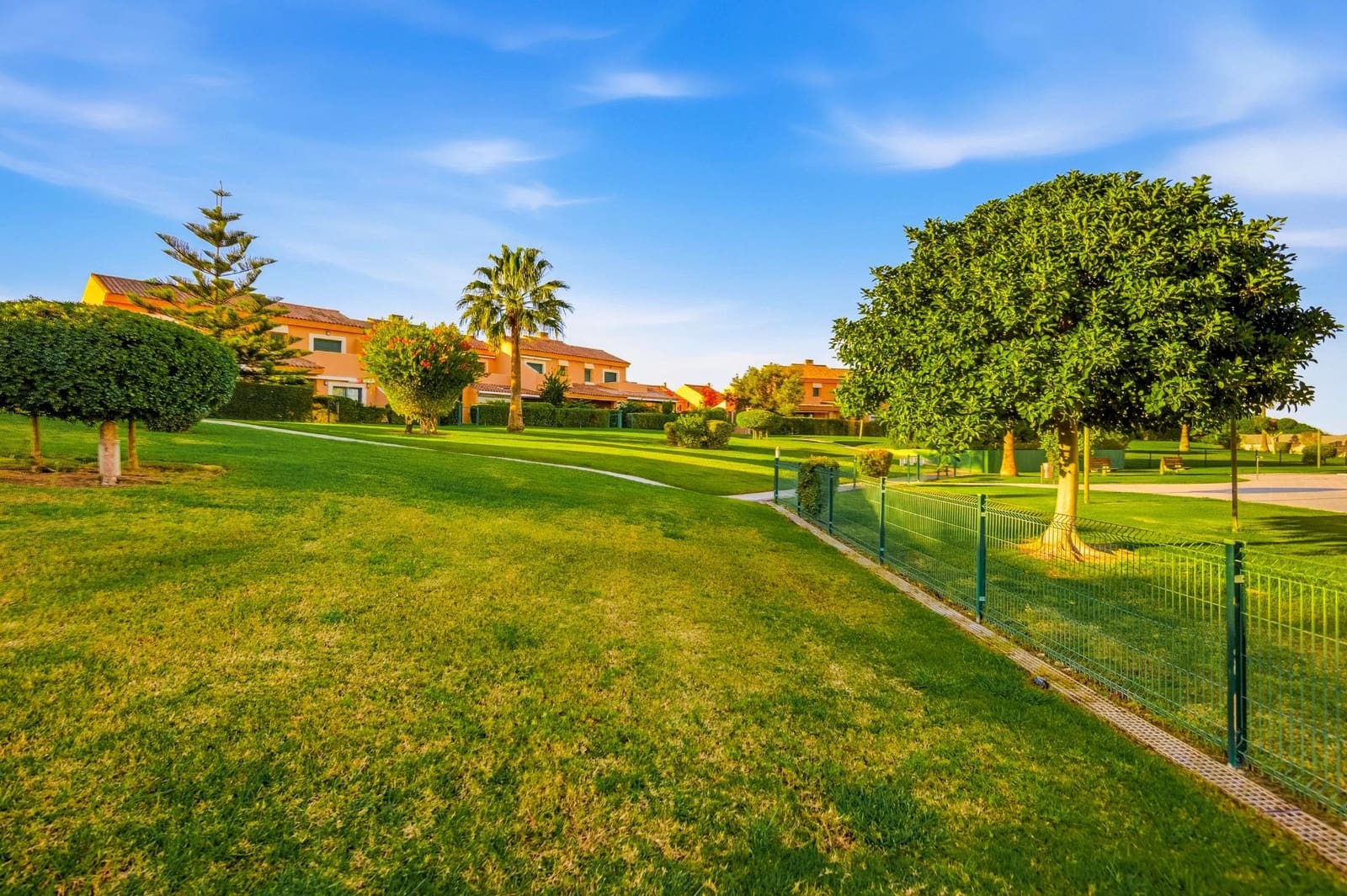 3 camera da letto Villetta a Schiera in vendita in Novo Sancti Petri con piscina - 669.900 € (Rif: 9419615)